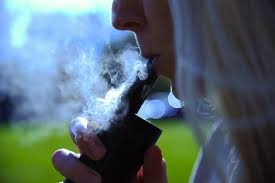 Svaping Is The Australian Government Making Vapes Legal Again? - RTRFM